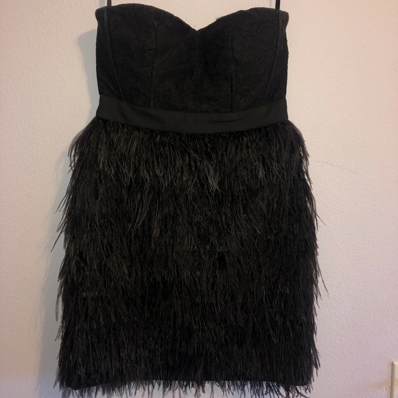 A. Drea Faux Feather Strapless Dress with Lace Top - Picture 7 of 7